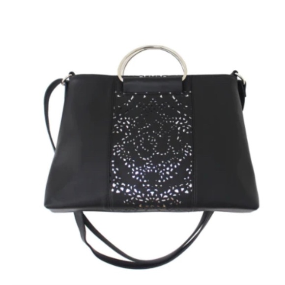 Handbags - Black purse with magnetic closure inside pockets and a zipper adjustable strap